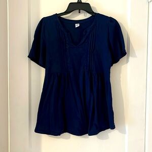 Old navy maternity top
